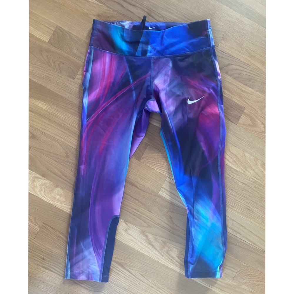 Nike Dry fit quarter length leggings